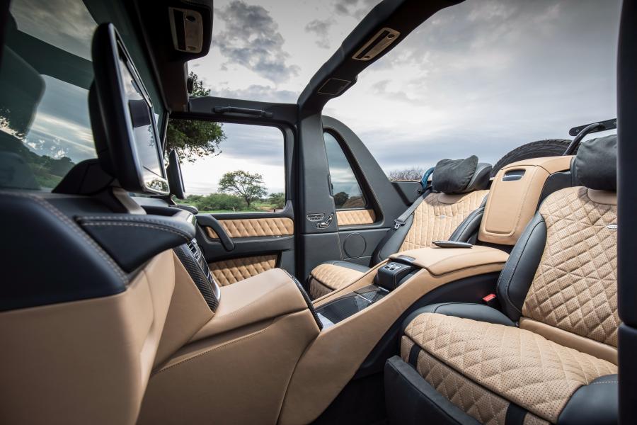 Интерьер Mercedes-Maybach G650 Landaulet 2017 года  (WW) (фото 45 из 52)